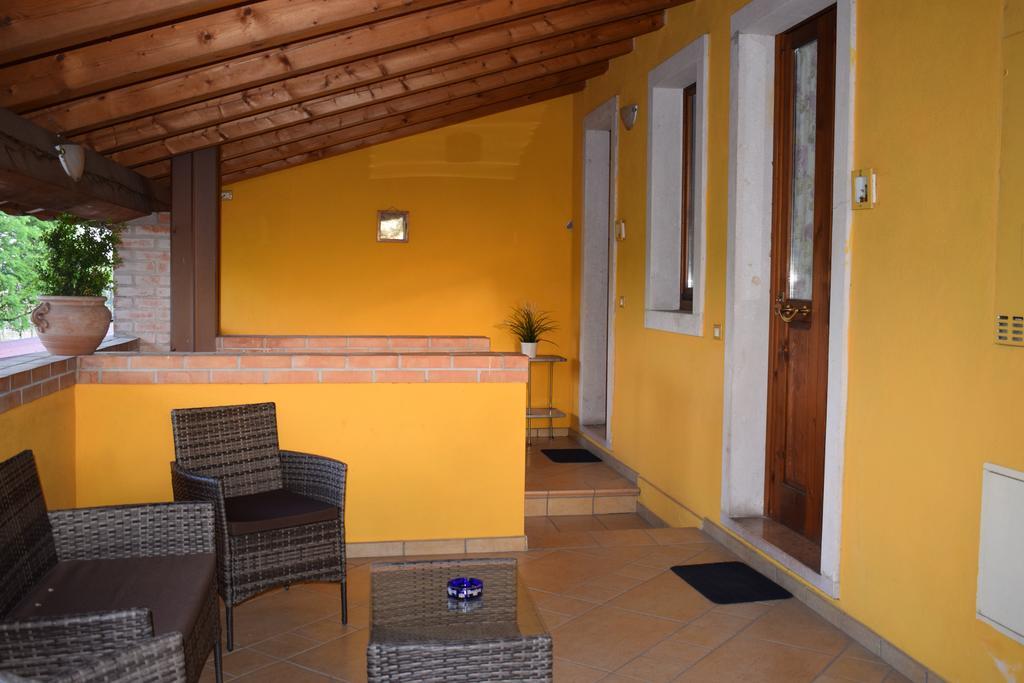 Agriturismo Fior Di Pesco Sommacampagna Exterior foto