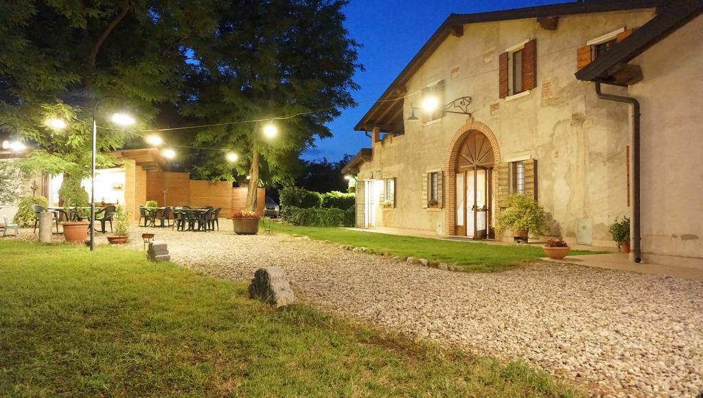 Agriturismo Fior Di Pesco Sommacampagna Exterior foto